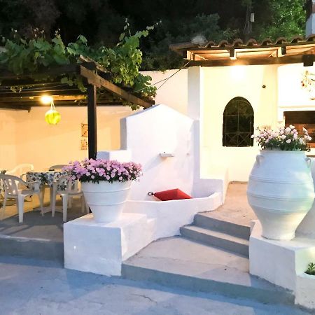 Villa Diamanti Kanapitsa  Ngoại thất bức ảnh